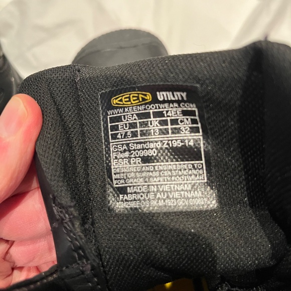 Men’s KEEN 8” work boots size 14 2E - Picture 6 of 10